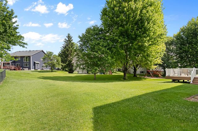 17432 Tessmer Court, Eden Prairie, MN 55347