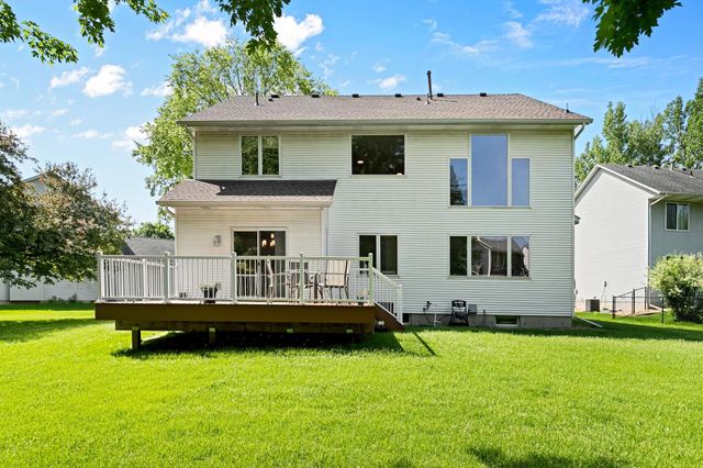 17432 Tessmer Court, Eden Prairie, MN 55347