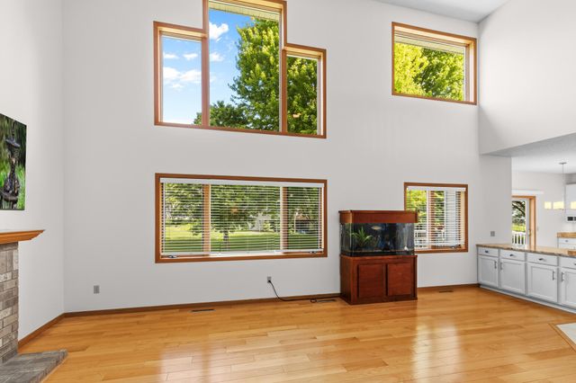 17432 Tessmer Court, Eden Prairie, MN 55347