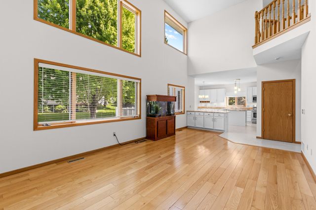 17432 Tessmer Court, Eden Prairie, MN 55347