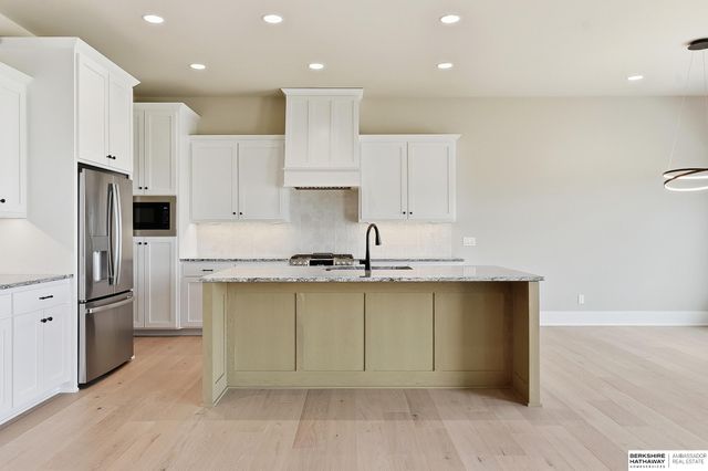 4807 N 192nd Avenue Circle, Elkhorn, NE 68022