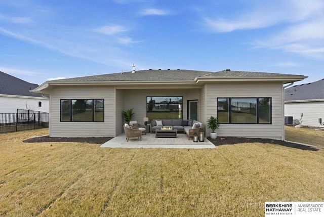 4807 N 192nd Avenue Circle, Elkhorn, NE 68022