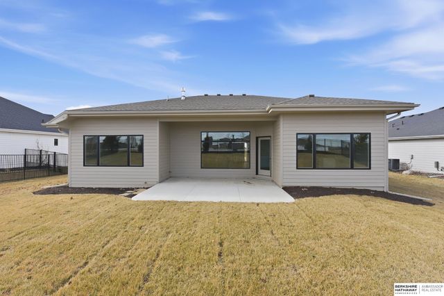 4807 N 192nd Avenue Circle, Elkhorn, NE 68022