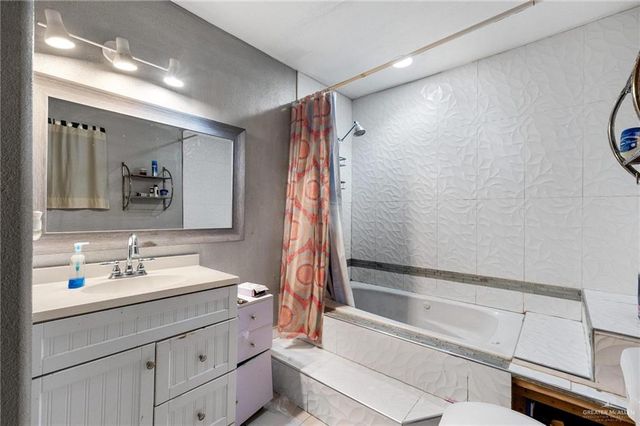 1324 San Vicente Norte, Weslaco, TX 78599