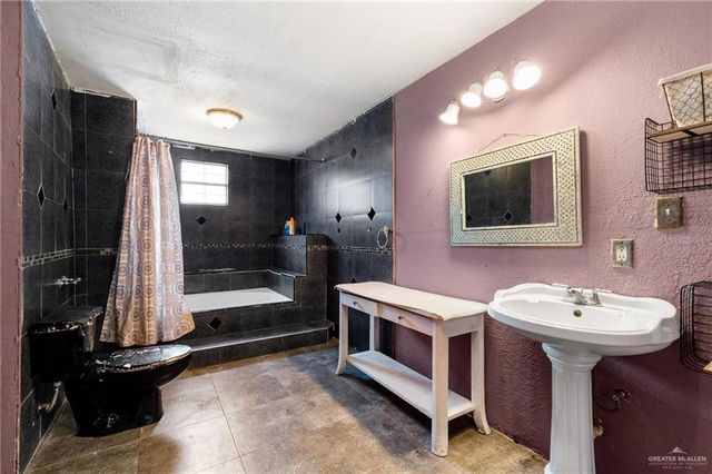 1324 San Vicente Norte, Weslaco, TX 78599