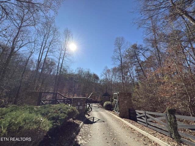 527 Enclave Way, Kingston, TN 37763