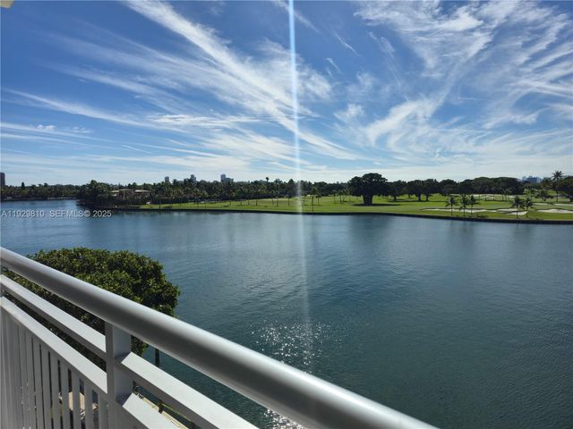 9250 W Bay Harbor Dr 5B, Bay Harbor Islands, FL 33154