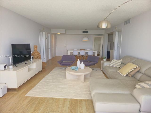 9250 W Bay Harbor Dr 5B, Bay Harbor Islands, FL 33154