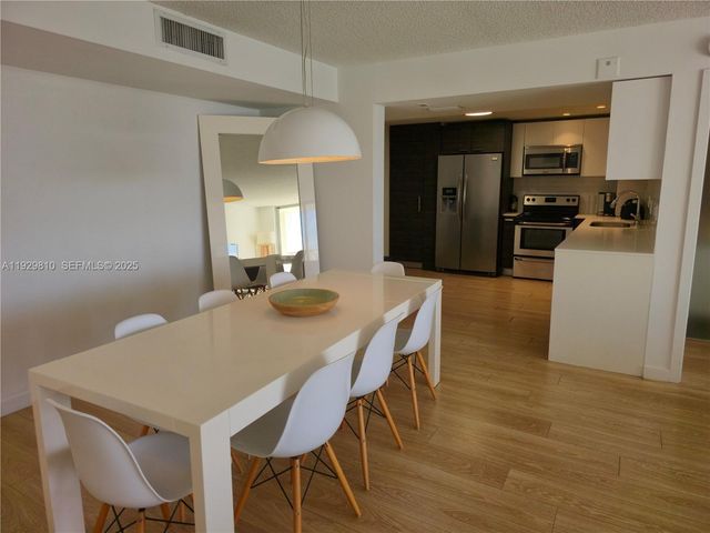 9250 W Bay Harbor Dr 5B, Bay Harbor Islands, FL 33154