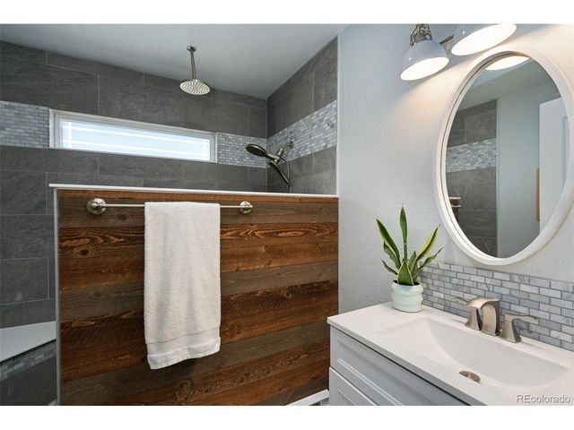 4815 Hilltop Dr, Fort Collins, CO 80526