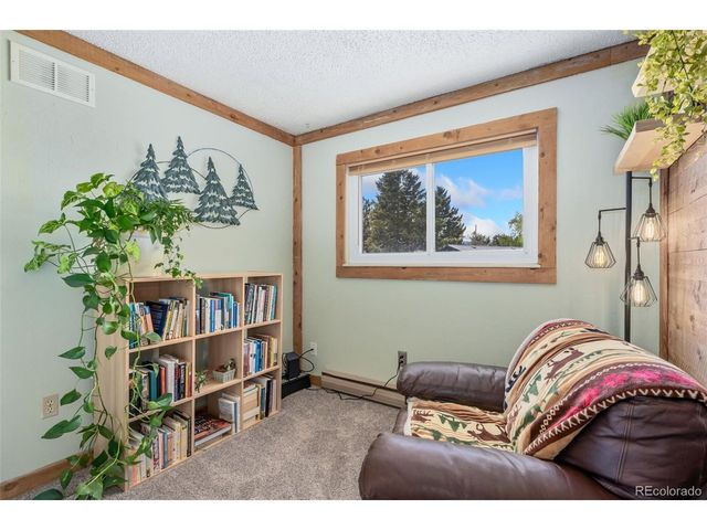 4815 Hilltop Dr, Fort Collins, CO 80526