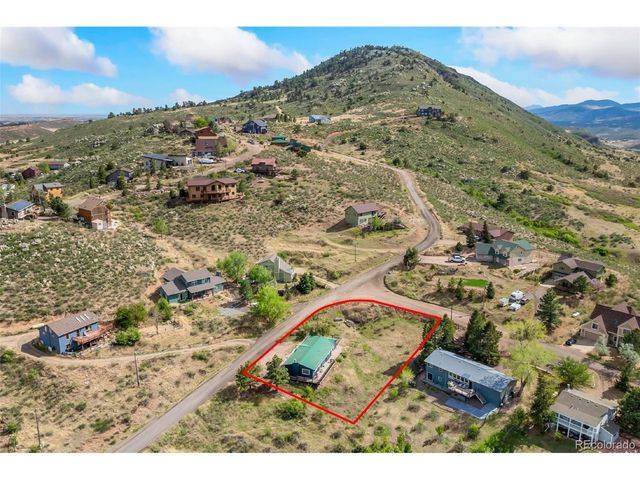4815 Hilltop Dr, Fort Collins, CO 80526