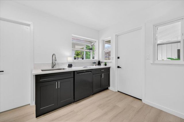 5610 N Arthur Avenue, Fresno, CA 93711