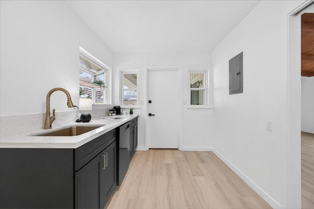 5610 N Arthur Avenue, Fresno, CA 93711