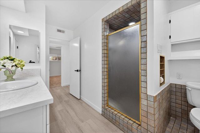 5610 N Arthur Avenue, Fresno, CA 93711