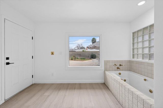 5610 N Arthur Avenue, Fresno, CA 93711