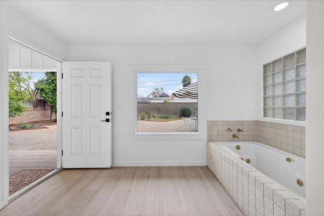 5610 N Arthur Avenue, Fresno, CA 93711