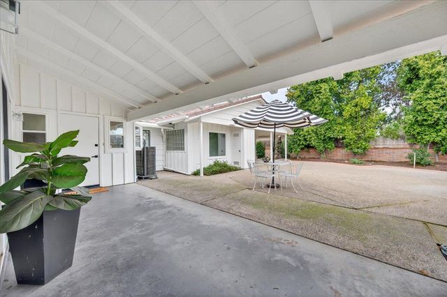 5610 N Arthur Avenue, Fresno, CA 93711