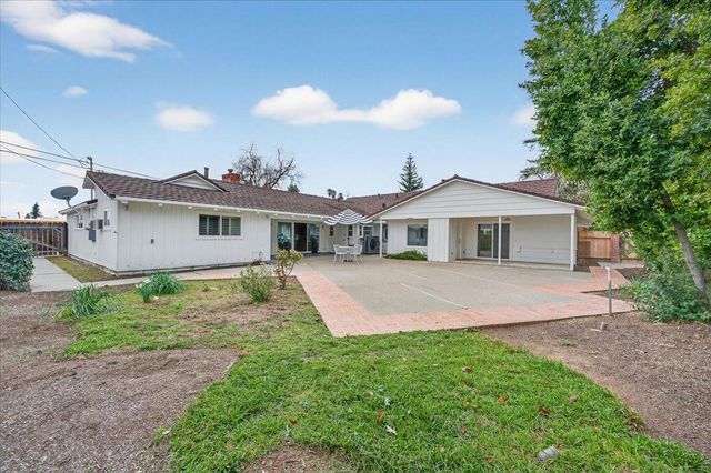 5610 N Arthur Avenue, Fresno, CA 93711