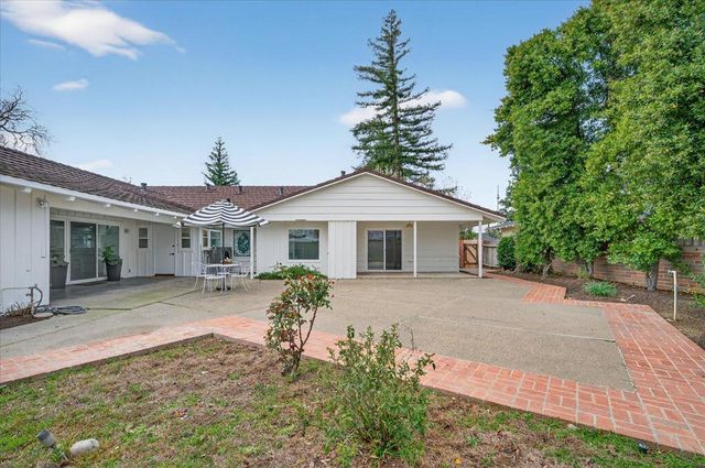 5610 N Arthur Avenue, Fresno, CA 93711