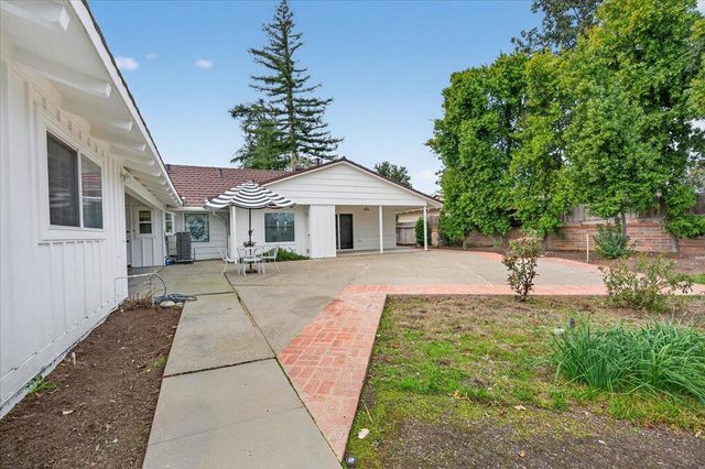 5610 N Arthur Avenue, Fresno, CA 93711