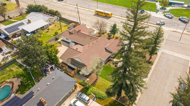 5610 N Arthur Avenue, Fresno, CA 93711