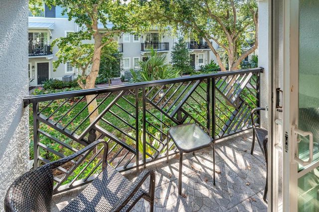 75 Atlantic Grove Way, Delray Beach, FL 33444