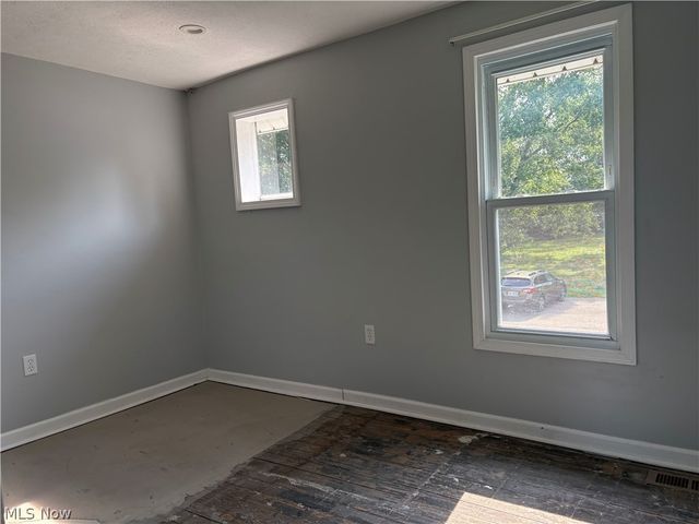 8307 Cleveland Avenue NW, Canton, OH 44720
