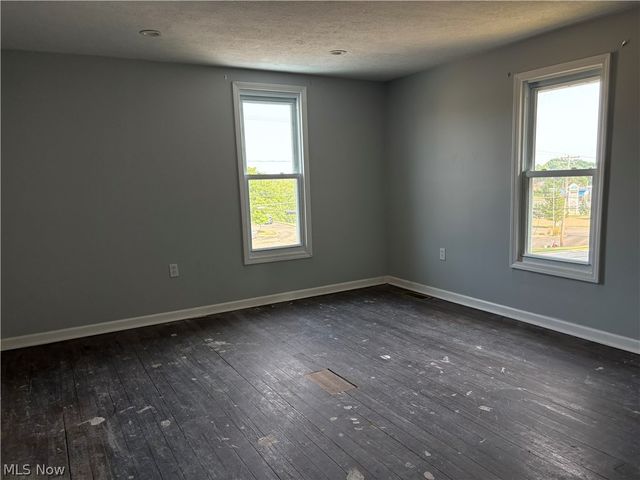 8307 Cleveland Avenue NW, Canton, OH 44720