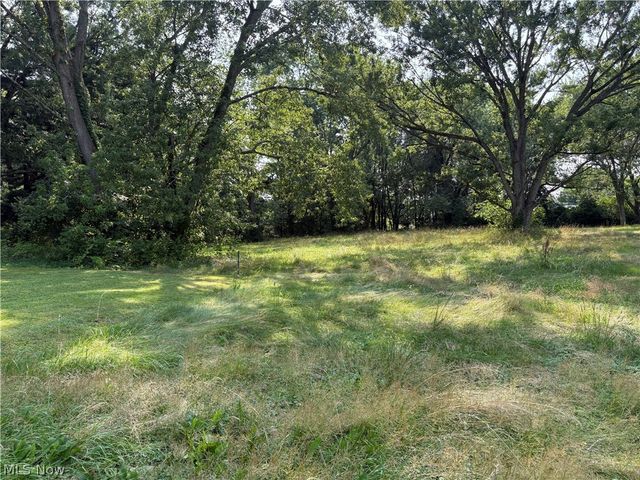 8307 Cleveland Avenue NW, Canton, OH 44720
