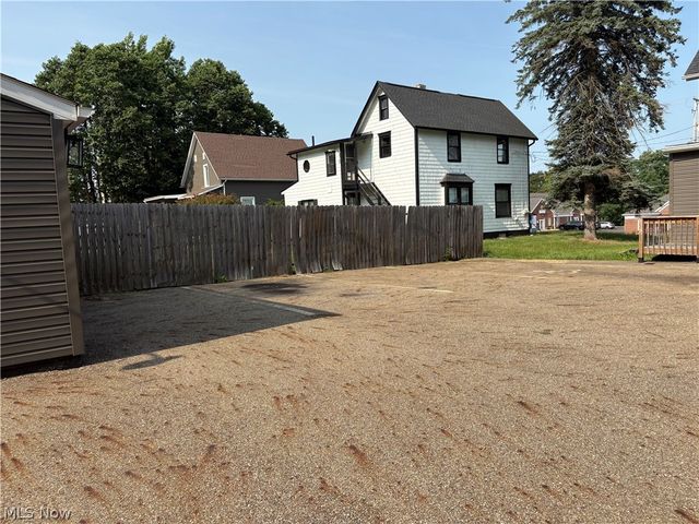 8307 Cleveland Avenue NW, Canton, OH 44720