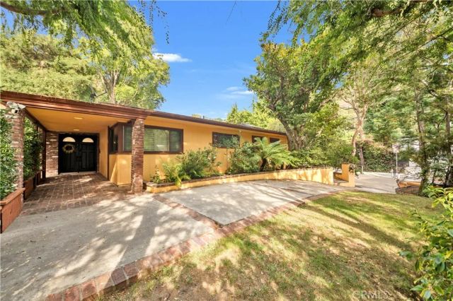 2500 Benedict Canyon, Beverly Hills, CA 90210