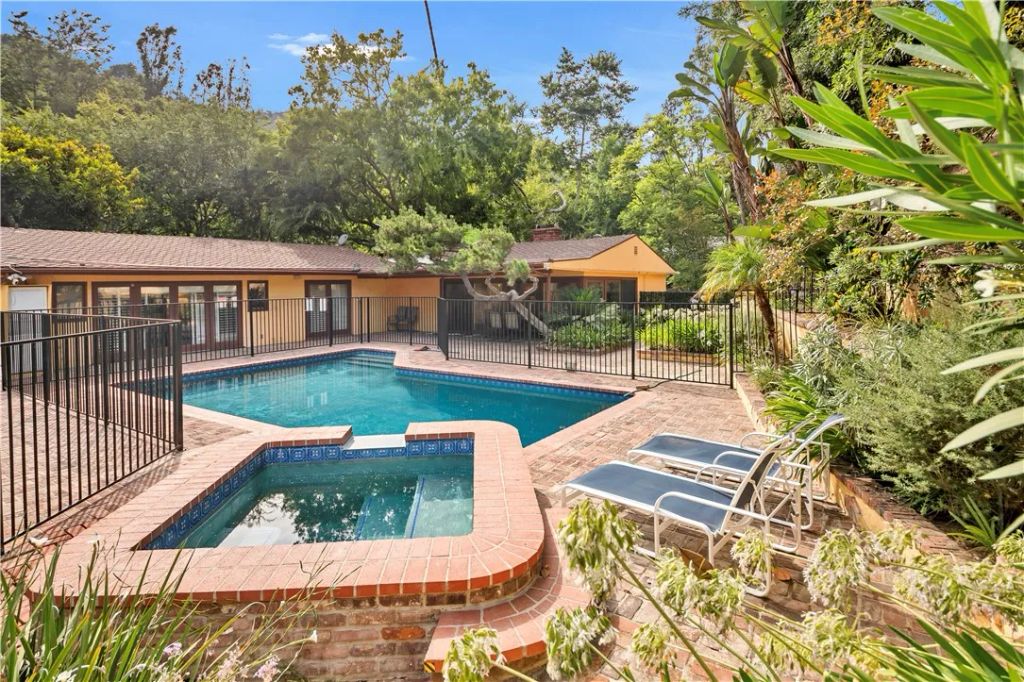 2500 Benedict Canyon, Beverly Hills, CA 90210