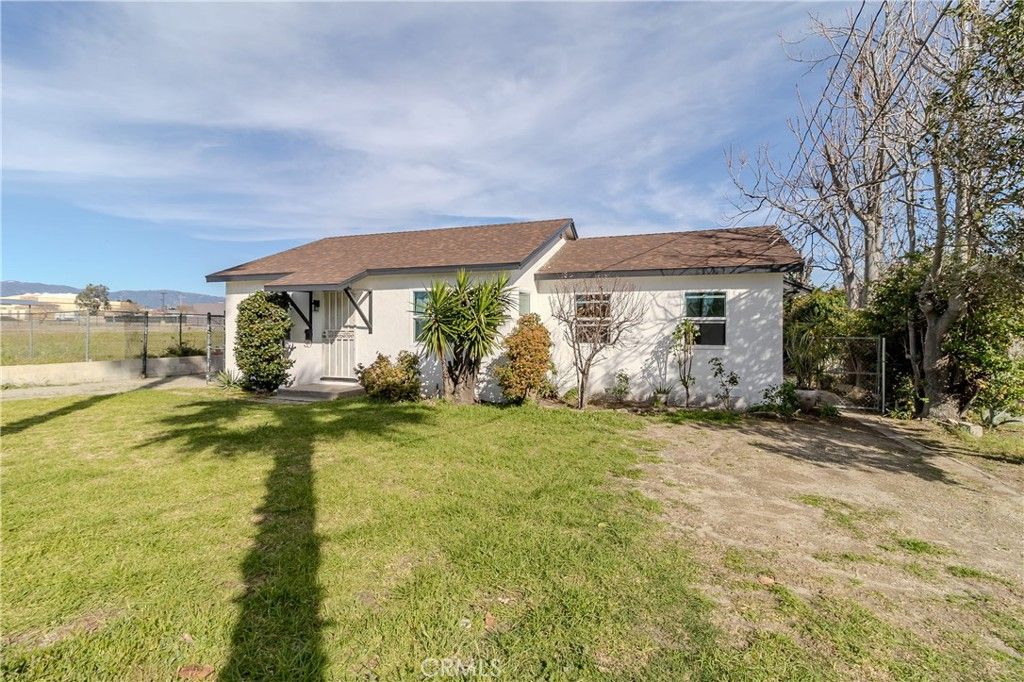 9023 Olive, Fontana, CA 92335 — exterior