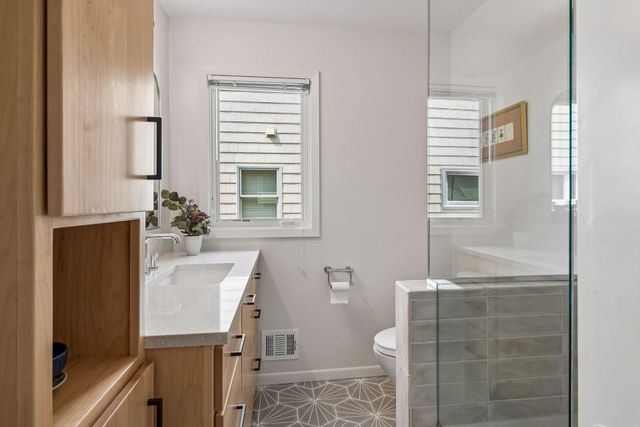 2516 Monterey Avenue S, Saint Louis Park, MN 55416