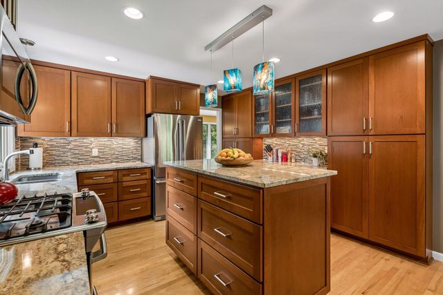 2516 Monterey Avenue S, Saint Louis Park, MN 55416