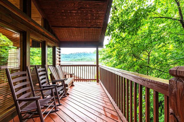 1508 Boo Boos Way, Sevierville, TN 37862
