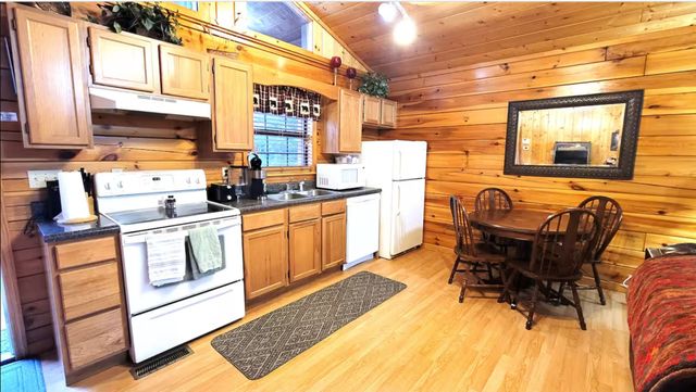 1508 Boo Boos Way, Sevierville, TN 37862