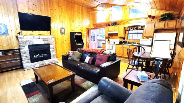 1508 Boo Boos Way, Sevierville, TN 37862