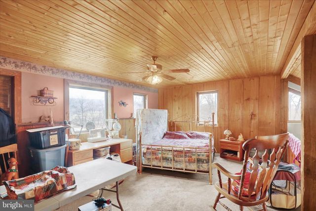 211 MERKEY DR, Bethel, PA 19507