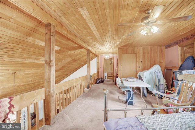 211 MERKEY DR, Bethel, PA 19507