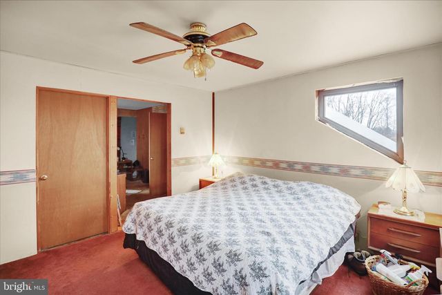 211 MERKEY DR, Bethel, PA 19507