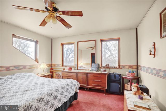 211 MERKEY DR, Bethel, PA 19507