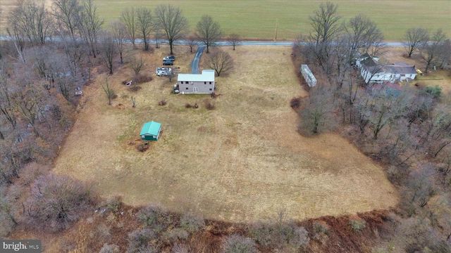 211 MERKEY DR, Bethel, PA 19507