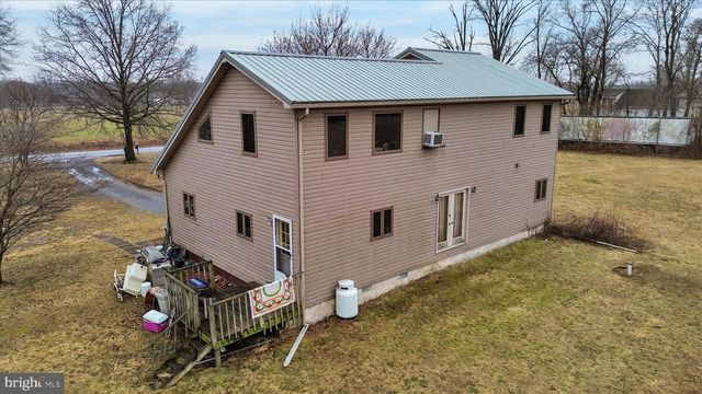 211 MERKEY DR, Bethel, PA 19507
