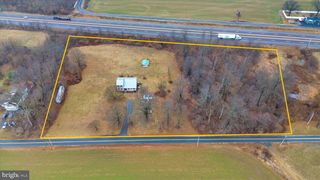 211 MERKEY DR, Bethel, PA 19507