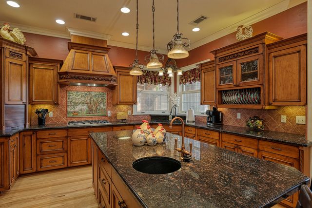 19640 Dairyland Drive, Redding, CA 96002