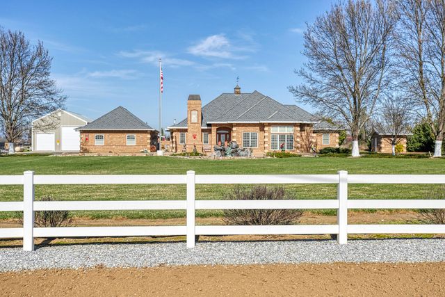 19640 Dairyland Drive, Redding, CA 96002