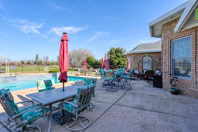 19640 Dairyland Drive, Redding, CA 96002