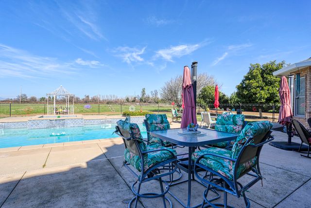 19640 Dairyland Drive, Redding, CA 96002